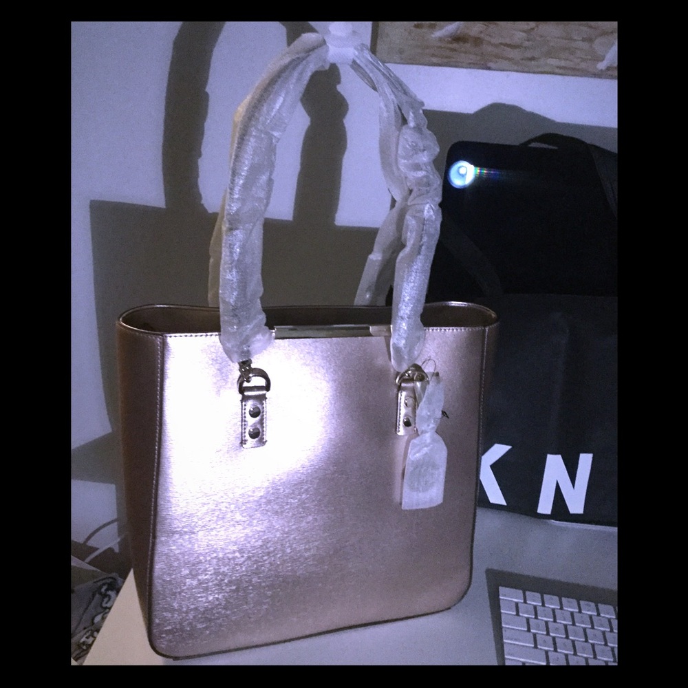 ❤️DKNY GOLD ROSE TOTE